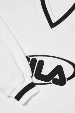 FILA Heritage Overfit V-neck Pullover -Cheap US Modern Apparel Store m 231 FS21H51F 120 02 1000x667 PR